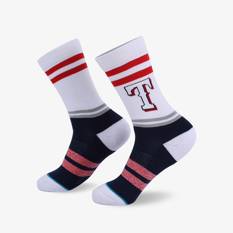 China 144N Red and white letter T normal terry socks Suppliers ...