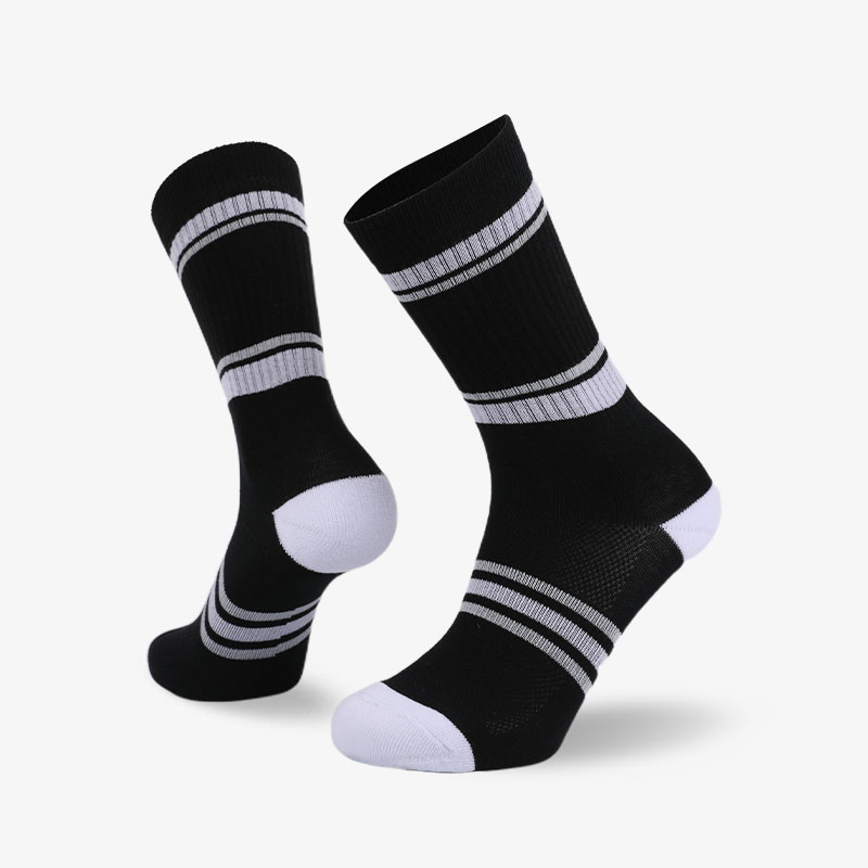 144N White stripes on black normal terry socks